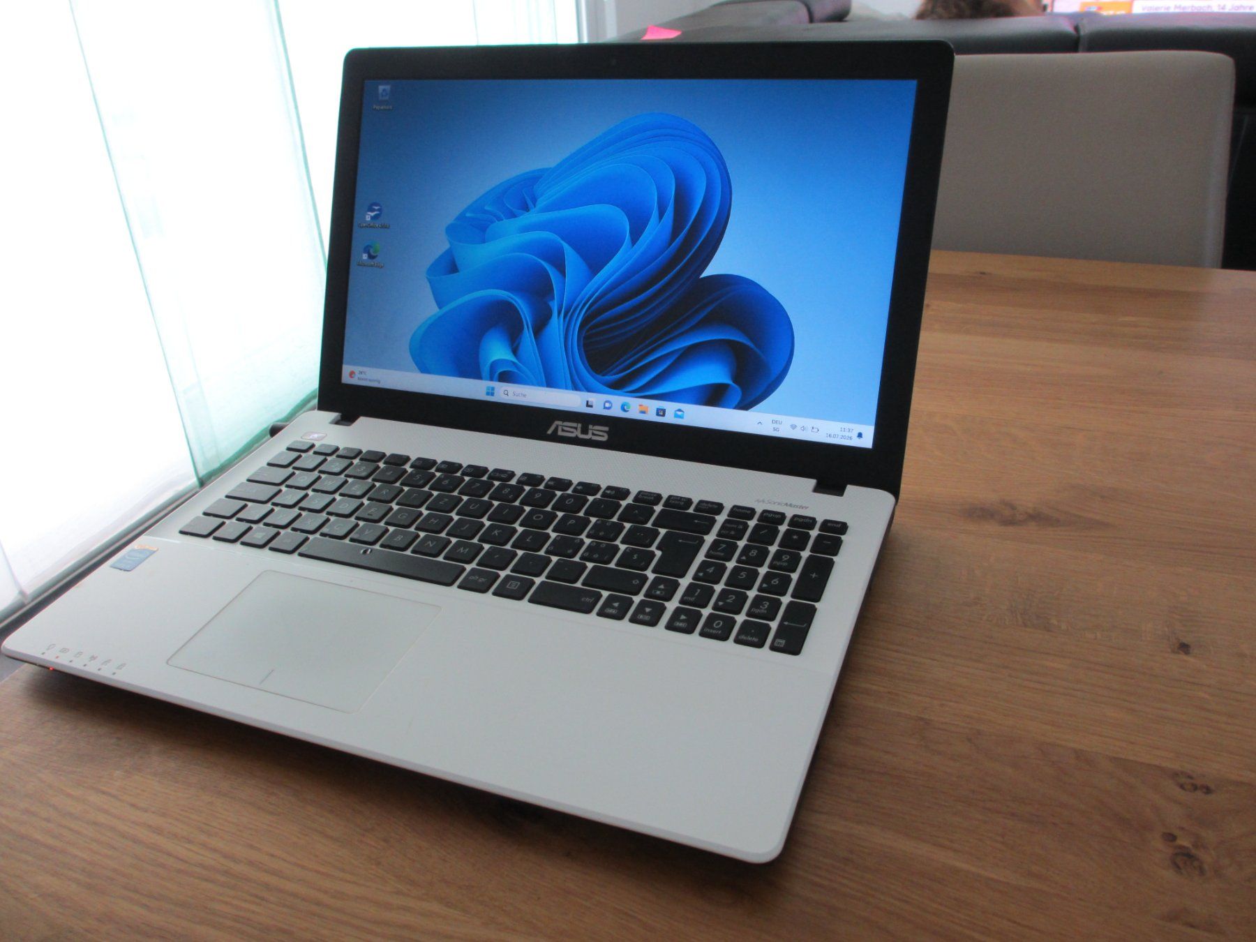 Asus Portables: ASUS X550L mit Windows 11 – D'occasion à Sargans par Morisson1 3