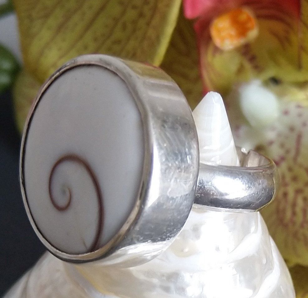 Anelli: OPERCULUM SHIVA AUGE RING IN 925 SILBER – Usato da Romanshorn venduto da BoutiqueA 1