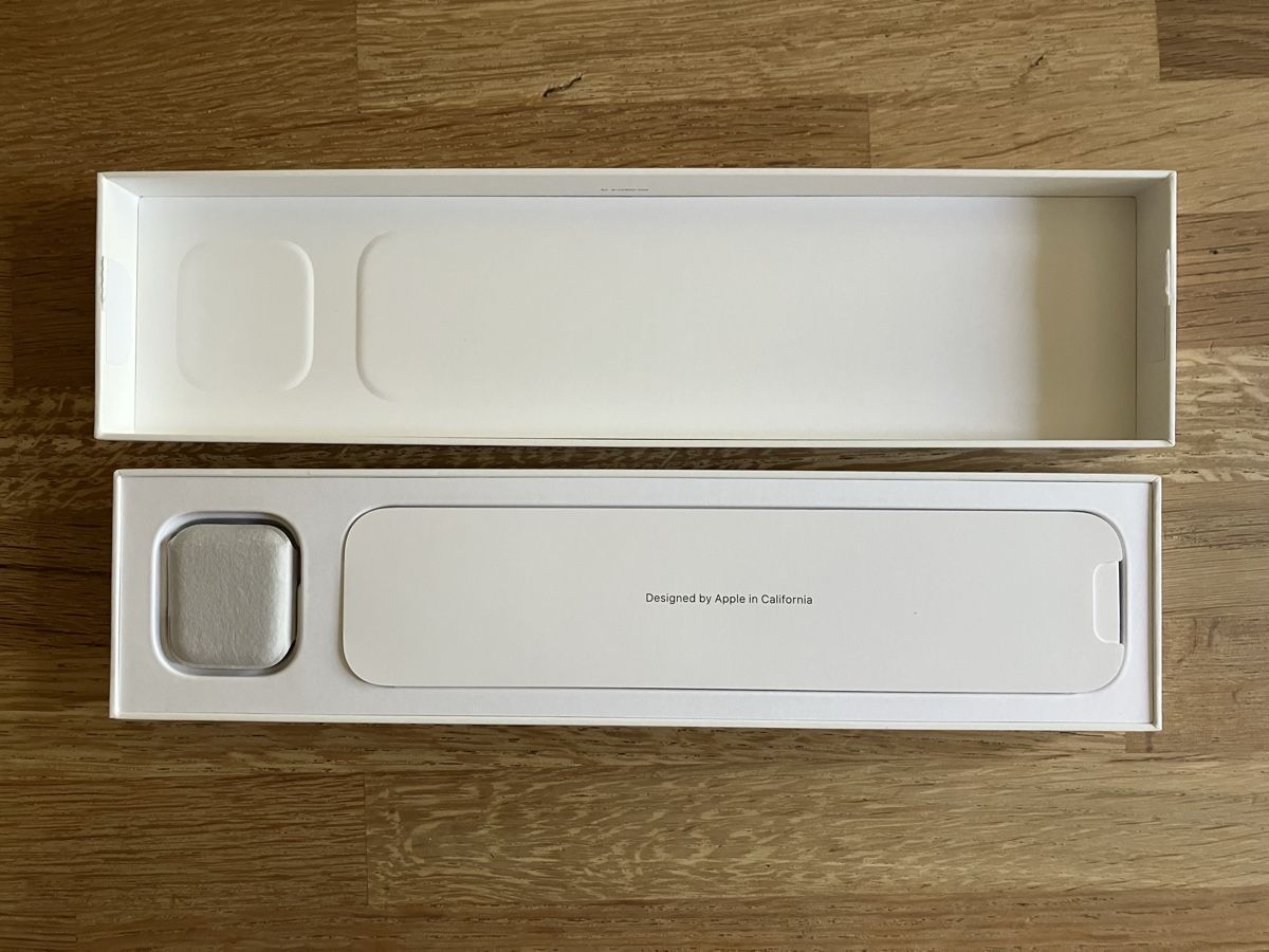 Apple Cover & Protezioni schermo: Apple Watch Series 6 Verpackung – Usato da Basel venduto da dacaccia 1