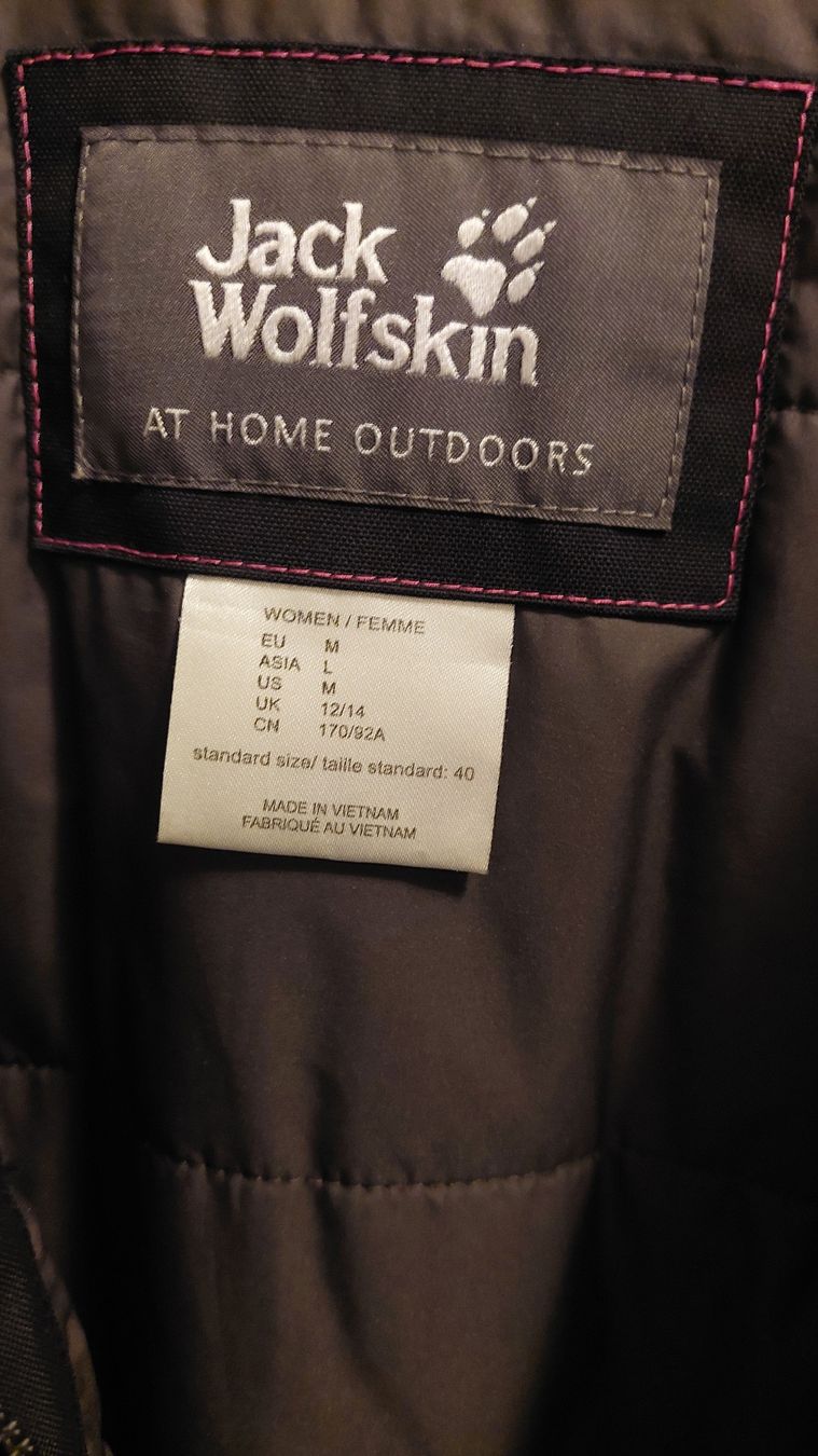 Jack Wolfskin Giacche: Winterjacke Jack Wolfskin – Usato da Zürich venduto da Cindarel 2