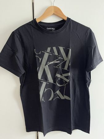 Calvin Klein T-Shirt schwarz mit Logo Grösse M neuwertig