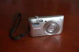 Nikon Coolpix S3700 Digitalkamera 20.1 Megapixel Wi-Fi