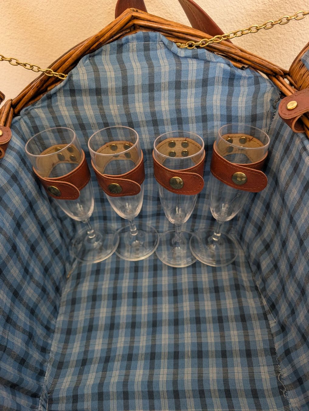 Autres articles pour la maison: Holz Picknick Korb – D'occasion à Unterengstringen par pal_8p2b 4