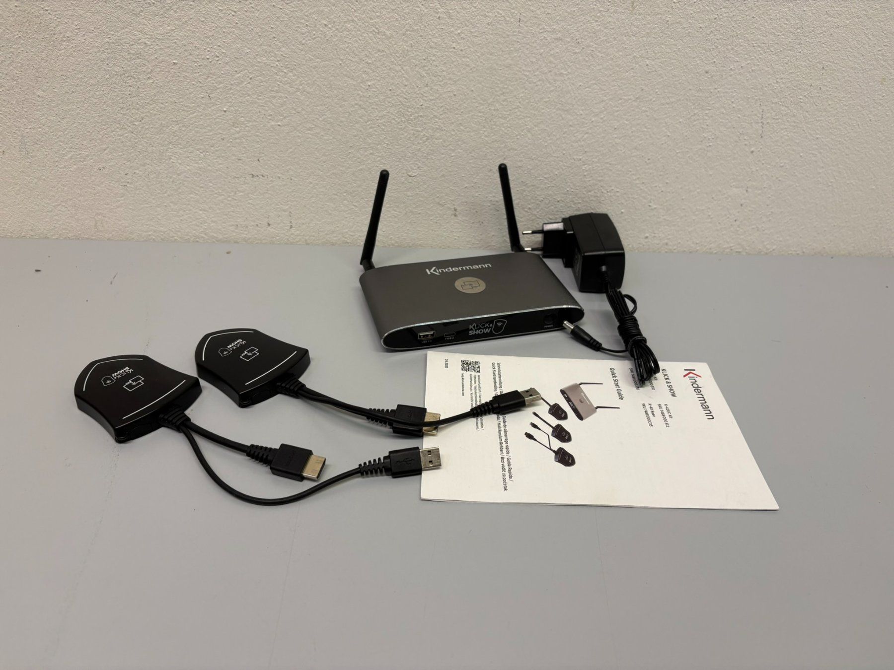 Hub & Switch: Kindermann Klick & Show K-42H Kit – Usato da Hochdorf venduto da av-electronics 9