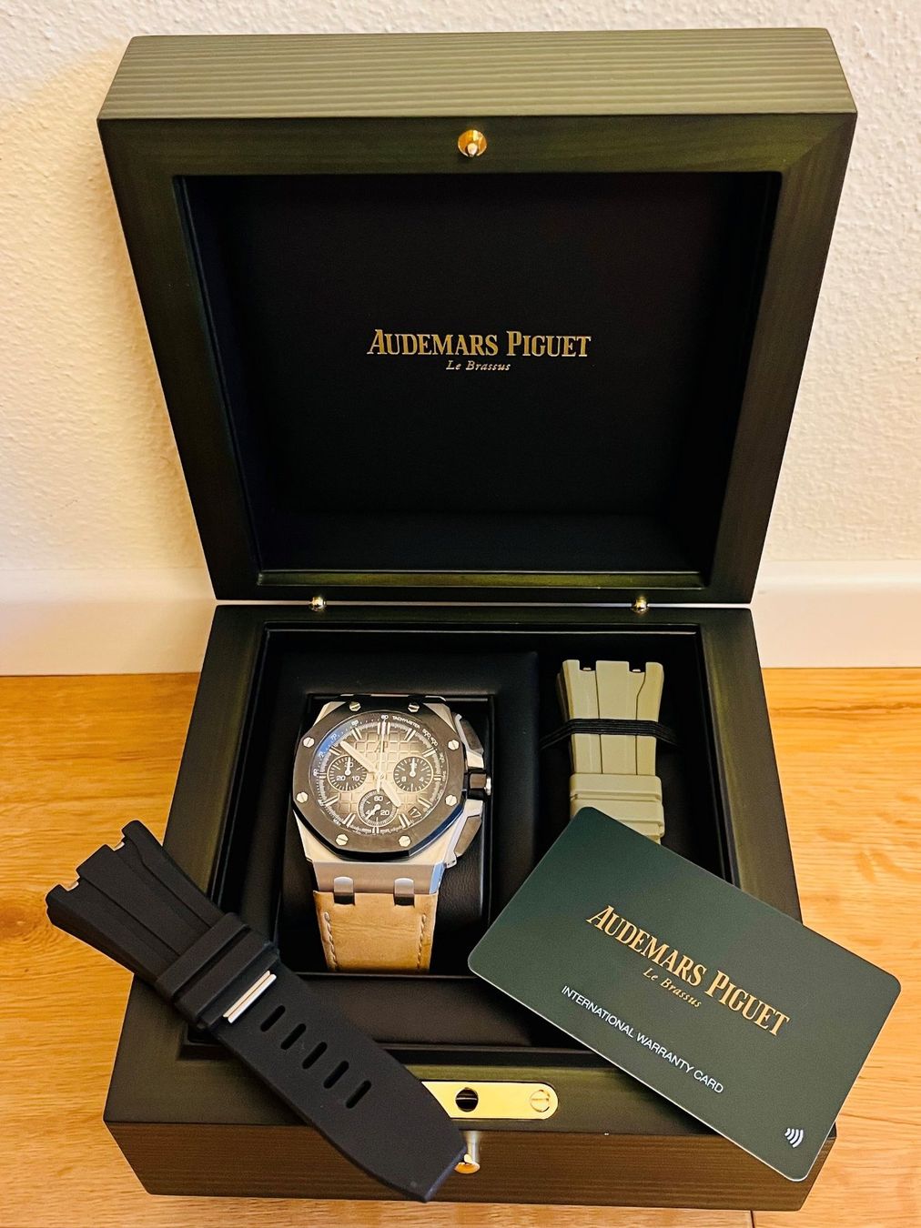 Audemars Piguet Orologi: Audemars Piguet Royal Oak Offshore Chronograph Master Set – Nuovo (secondo la descrizione) da Pfäffikon ZH venduto da Agsell 2