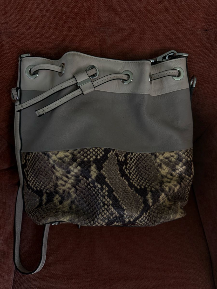 Michael Kors Borse da donna: Michael Kors Bucket Bag/Beutel – Usato da Dübendorf venduto da Viktorija_95