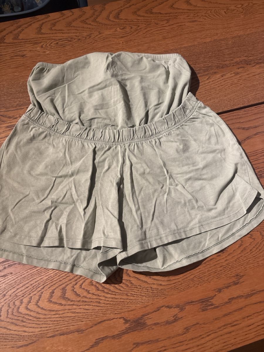 H&M Pantaloni: H&M Mama Umstandsshorts,  L – Usato da Untervaz venduto da Efri33