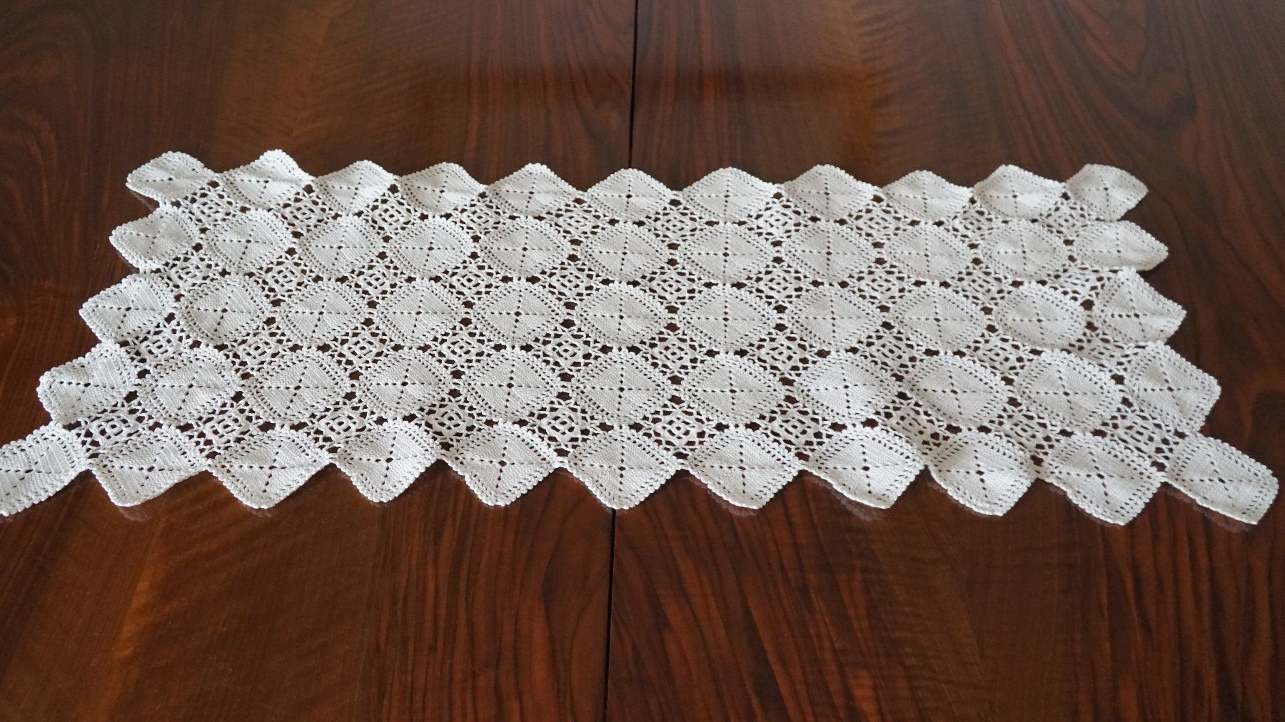 Altra biancheria da tavola: Deckeli Handarbeit 70x30cm – Usato da Bern venduto da Antikbatik 3
