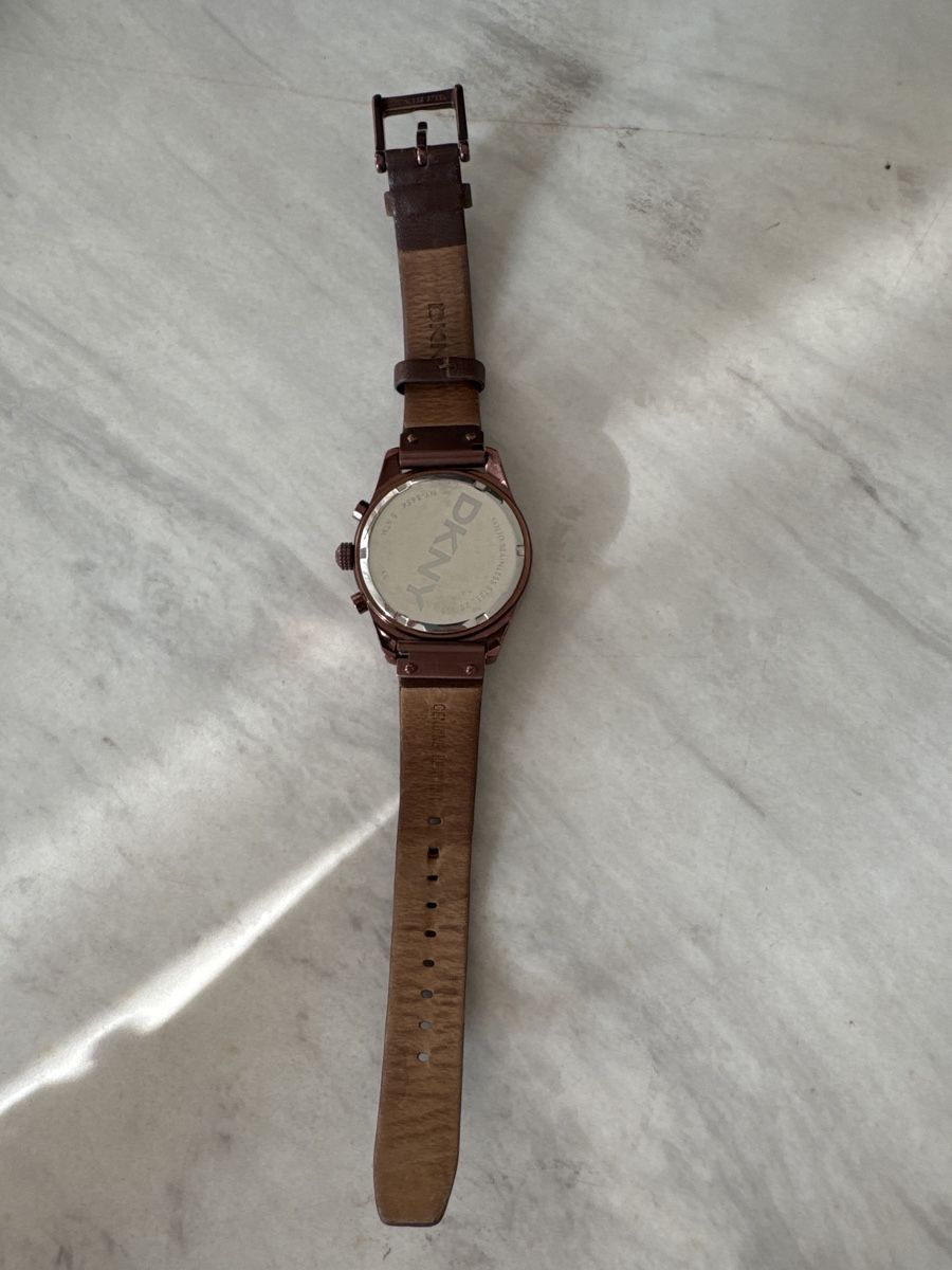 DKNY Uhren: DKNY uhr in braun – Gebraucht aus Zürich von Elisa_K 1