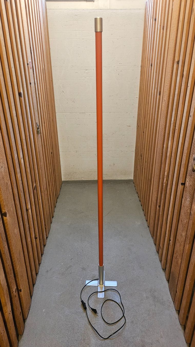 Lampes: Stehlampe Orange – D'occasion à Zug par anzel999 2