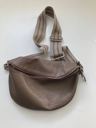 Coole Umhängetasche beige