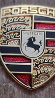 Porsche Emblem 30x20mm im guten Zustand, stabiles Metall