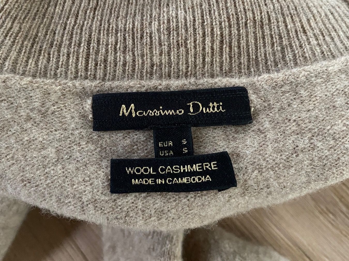 Massimo Dutti Maglioni & Felpe: Beiger Rollkragenpullover aus Kaschmirwolle Grösse S – Usato da Winkel venduto da Flyhy2020 4