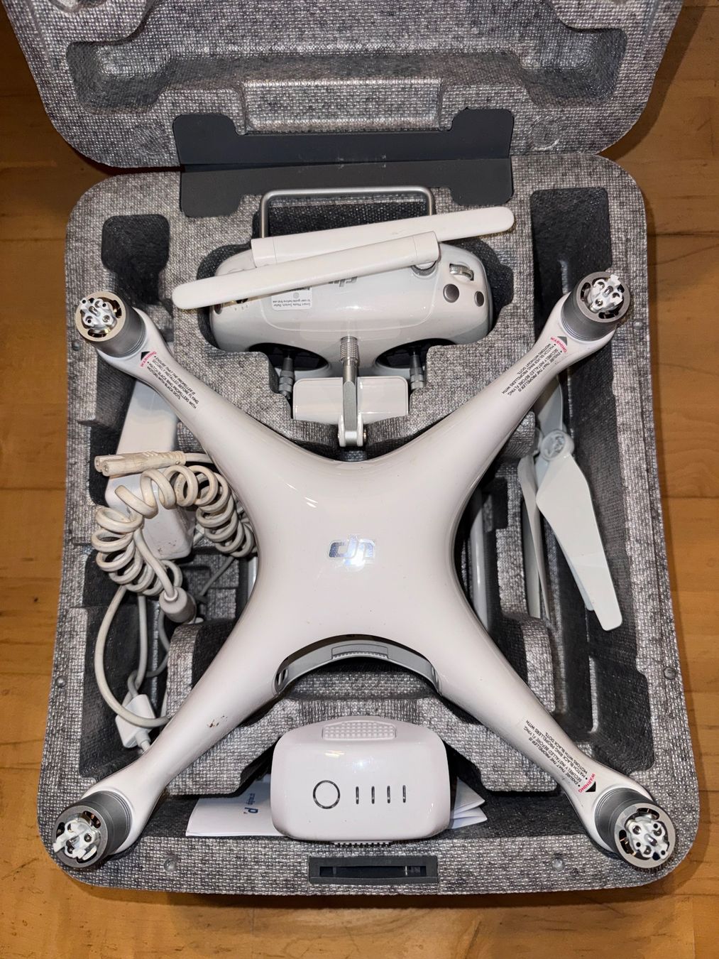 DJI Modellismo RC: DJI Phantom 4 Pro 4K Drohne – Usato da Unterengstringen venduto da NOISE