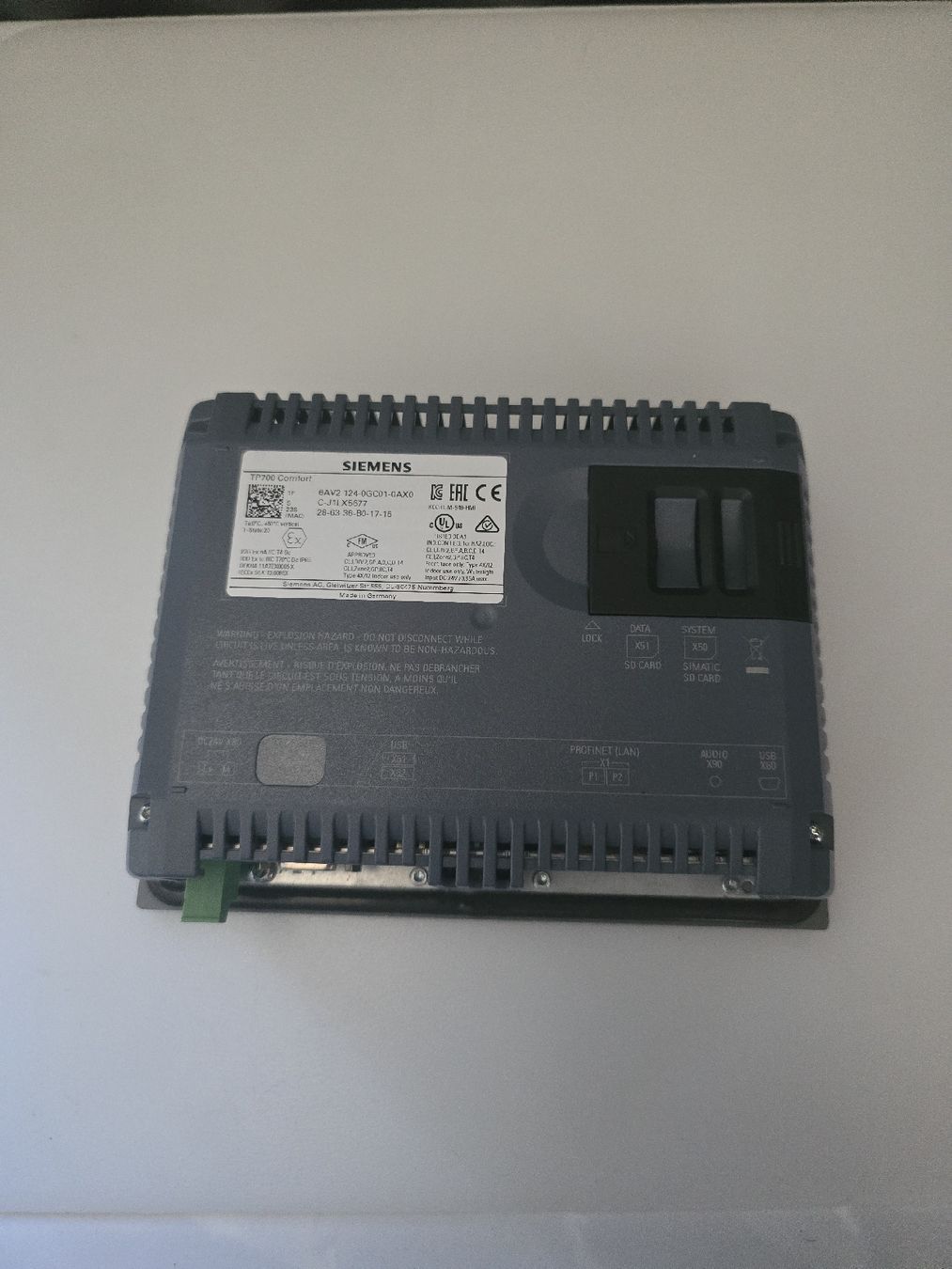 Siemens Sistema di controllo: Siemens SIMATIC HMI TP700 Comfort – Usato da Winterthur venduto da luc_x8sz 1