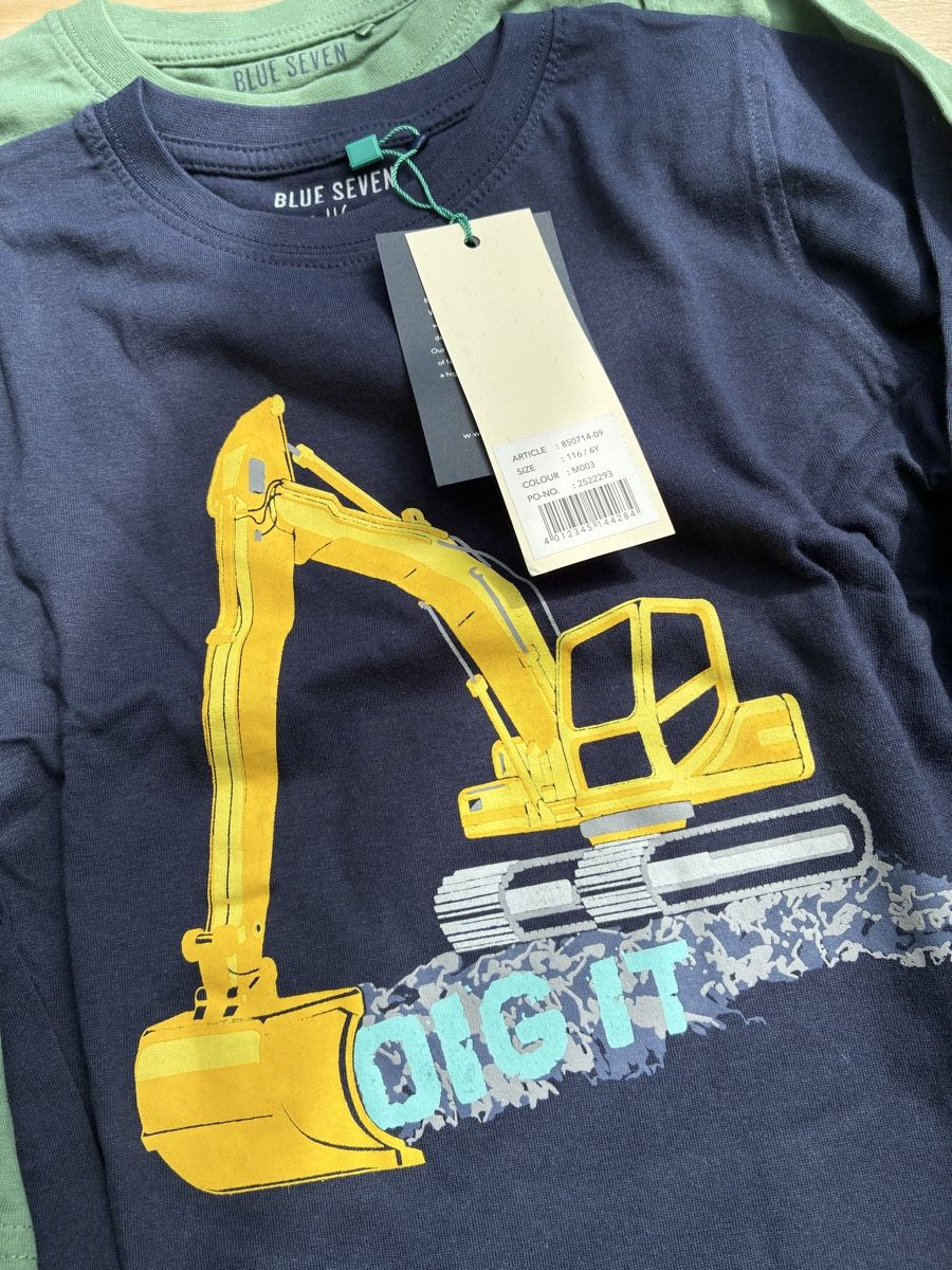 Pullover & Sweatshirts: 2 Shirts von Blue Seven mit Bagger & Traktor Prints NEU  – Neu und originalverpackt aus Wolfwil von NewGirl 4
