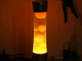 LAVALAMPE FISURA LAVA LAMP IN OVP. LAMPE