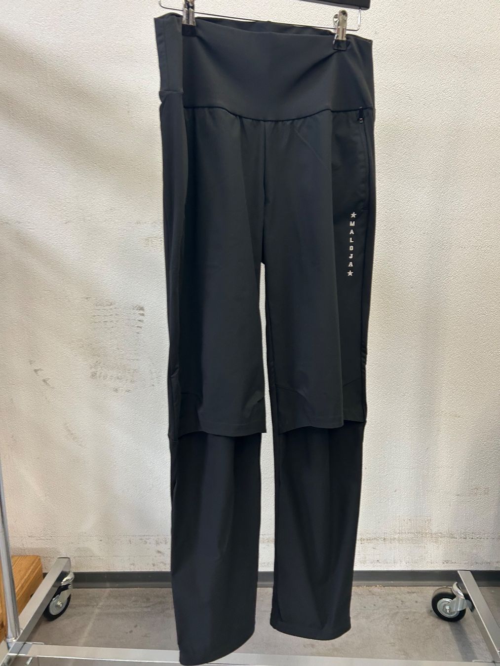 Maloja Pantaloni: Langlaufhose Maloja – Nuovo (secondo la descrizione) da Chur venduto da zue_m8ck