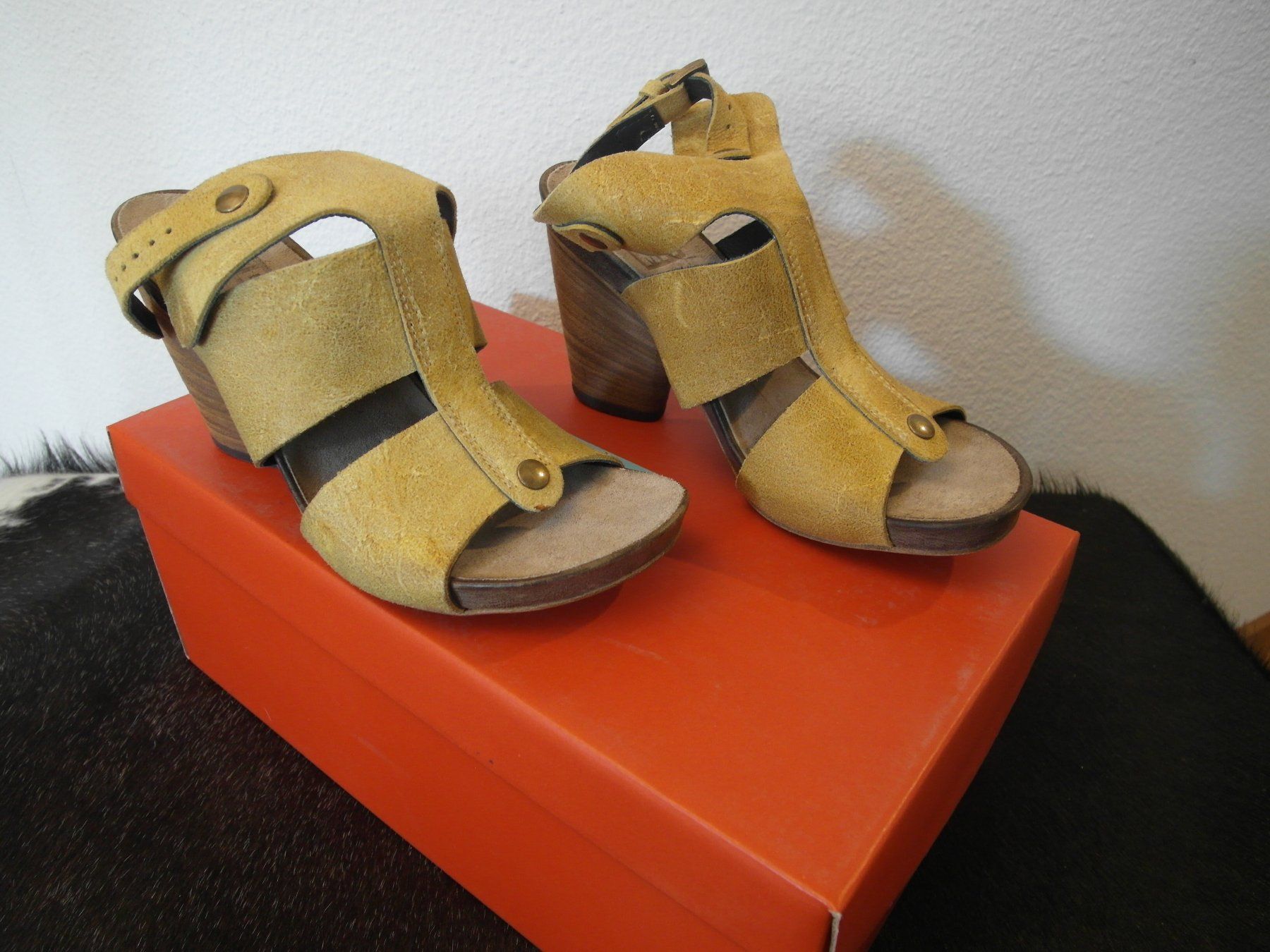 Moma Scarpe da donna: Gelbe MoMas 36 – Nuovo e nell'imballaggio originale da Luzern venduto da schuhparadies159 1