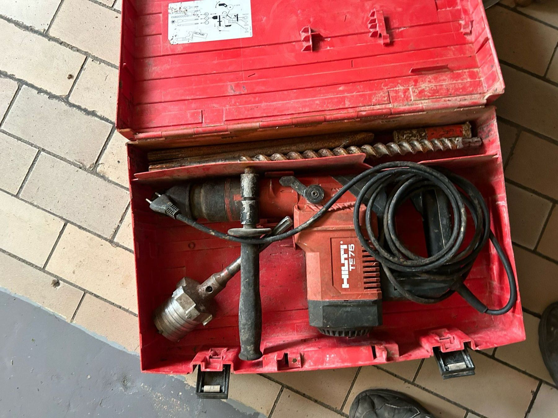 Hilti TE 75 Abruchhammer und Bohrhammer (Gebraucht) in Oberburg für CHF ...