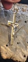 Jesuskreuz in 750 Weiss- u. Gelbgold