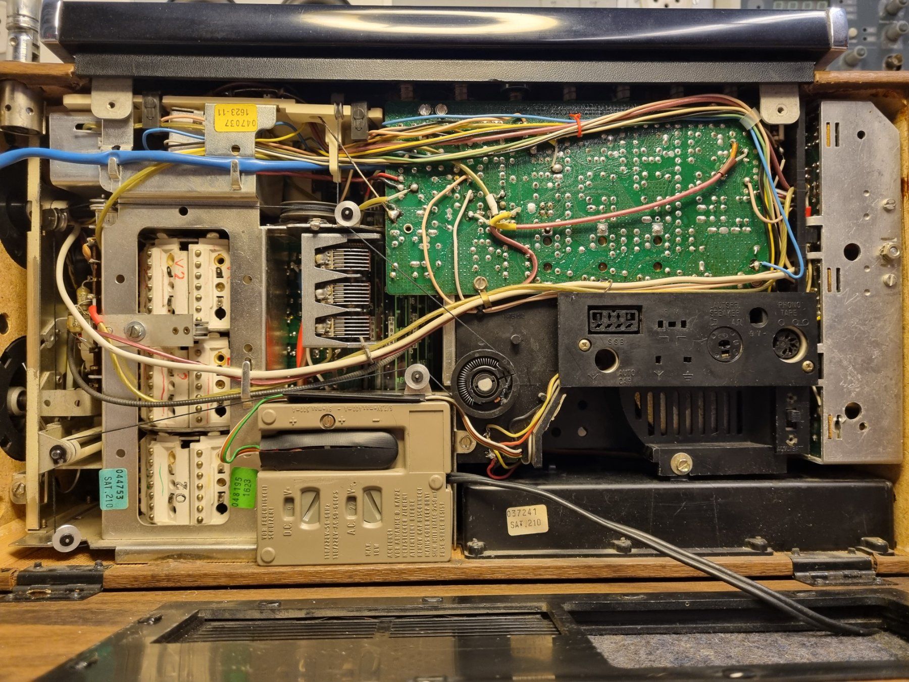 Grundig Radio: Grundig Satellit Transistor 6001 – Usato da Wettingen venduto da Xtra0 4