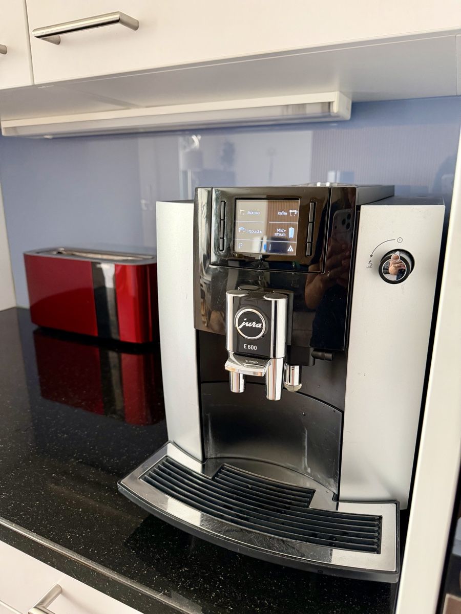 Jura Macchine per caffè & Macchine per espresso: Jura E600 Kaffeevollautomat – Usato da Zürich venduto da Brummer1988 3