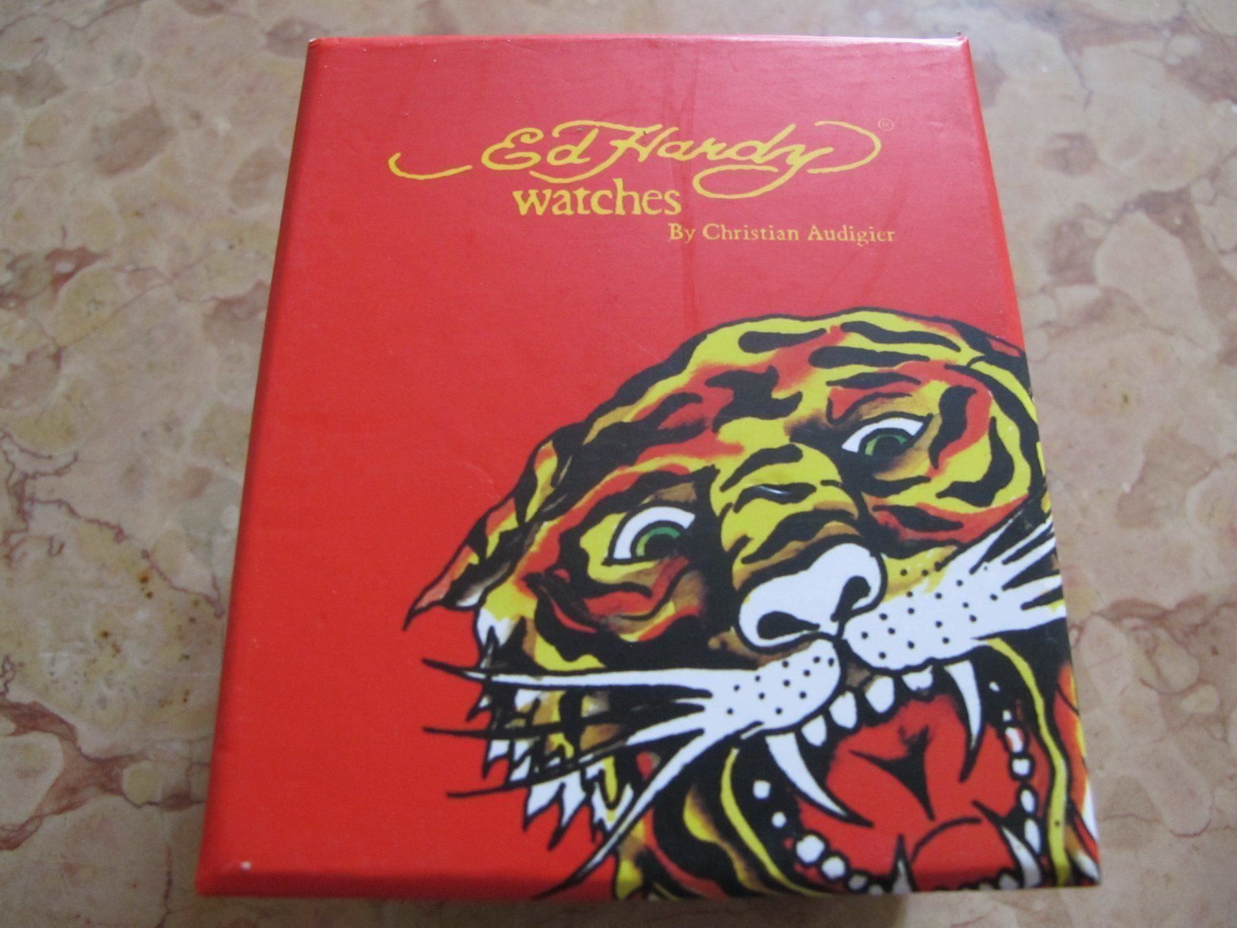 Orologi: Ed Hardy by Christian Audigier Quartzuhr Herren Oder Damen – Nuovo e nell'imballaggio originale da Altnau venduto da LinaAuktion 1