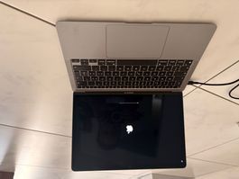 Mac Book Air 8 GB Rom und 256 GB Speicher mit M1 Prozessor