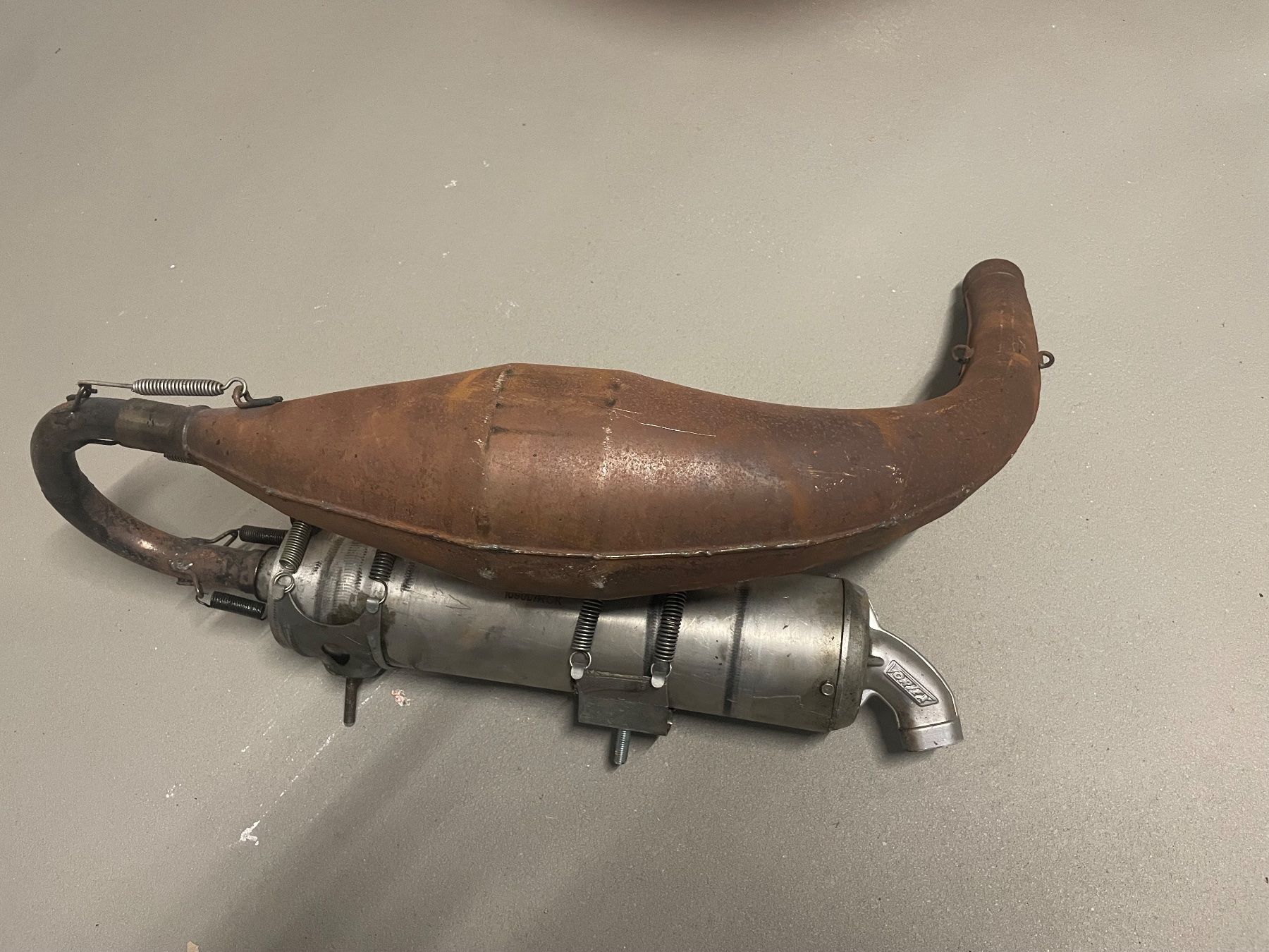 Karts: Vortex ROK Motor mit Auspuff – D'occasion à Jona par rolffehr 2