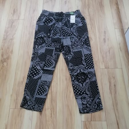 Sommerhose Gr. 44. NeU, mit Etikett
