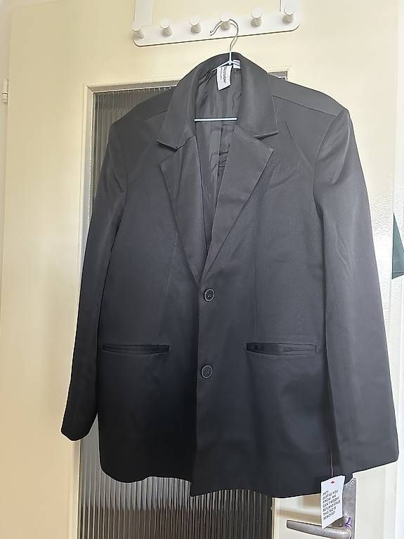 Vestes: Schwarzer Blazer – D'occasion à Basel par tsulih