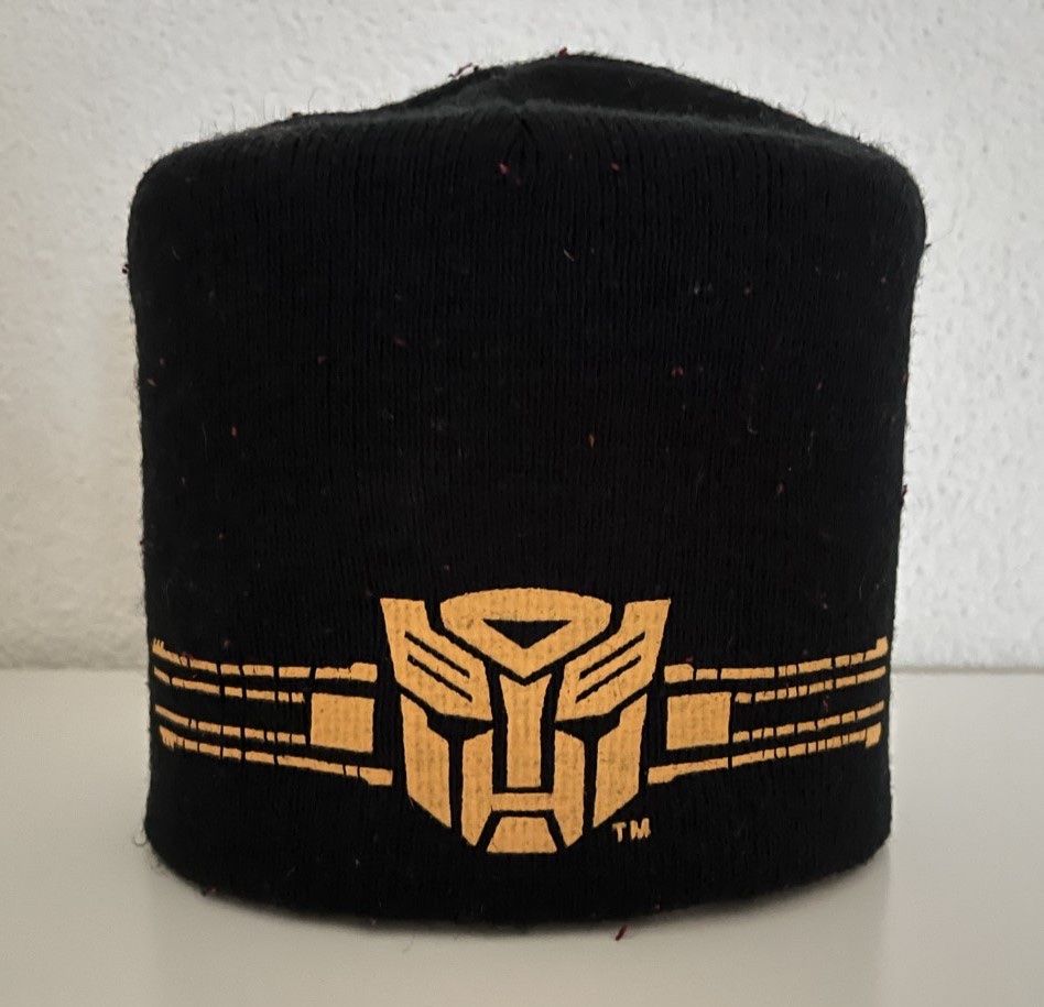 Statuette: Transformers Crew Knit Cap with COA – Usato da Malters venduto da starfighter01