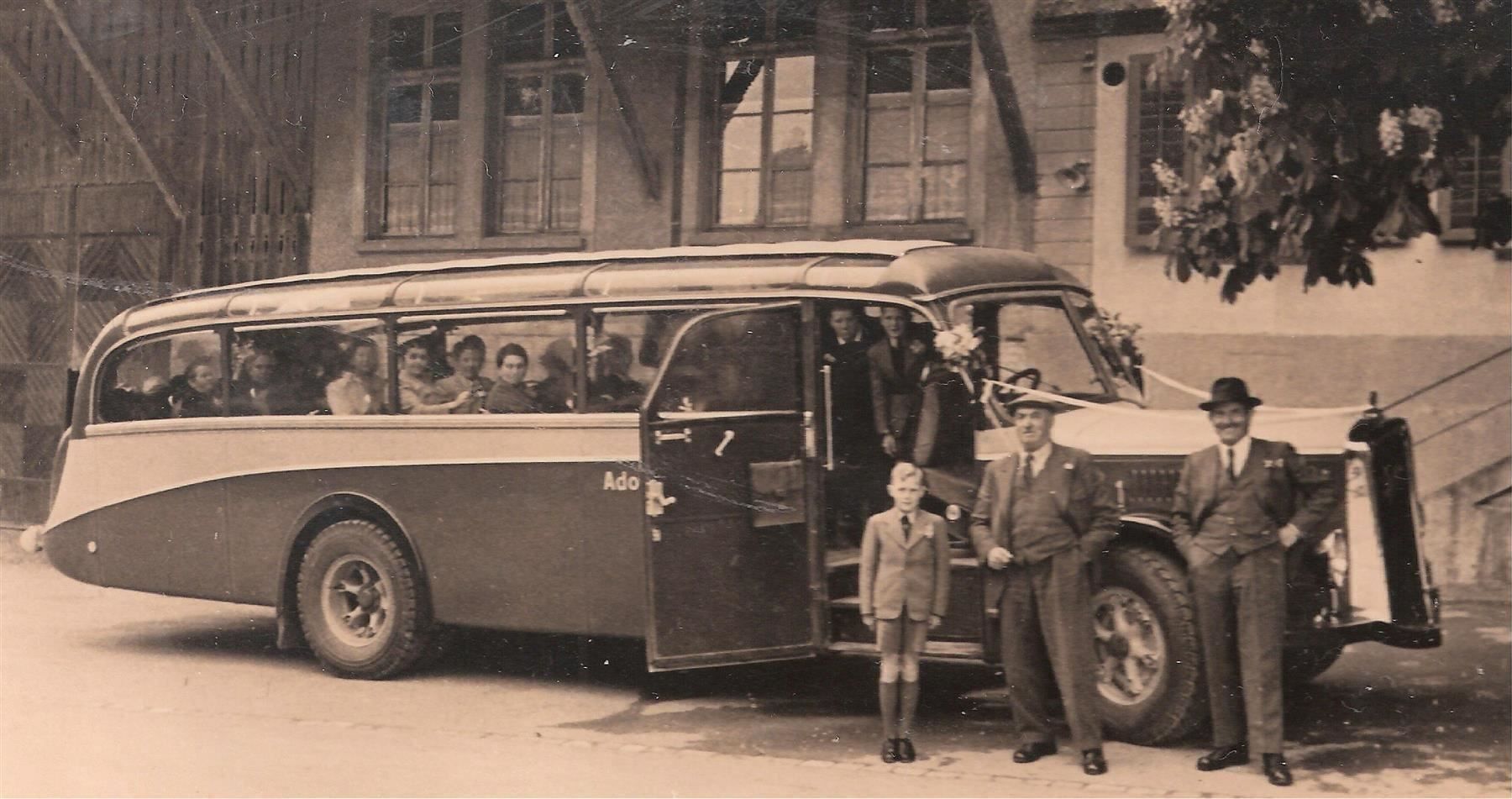 Cartoline postali: Fahrer vor Saurercar/Hochzeitgesellschaft – Nuovo (secondo la descrizione) da Zürich venduto da Hagliweg 1