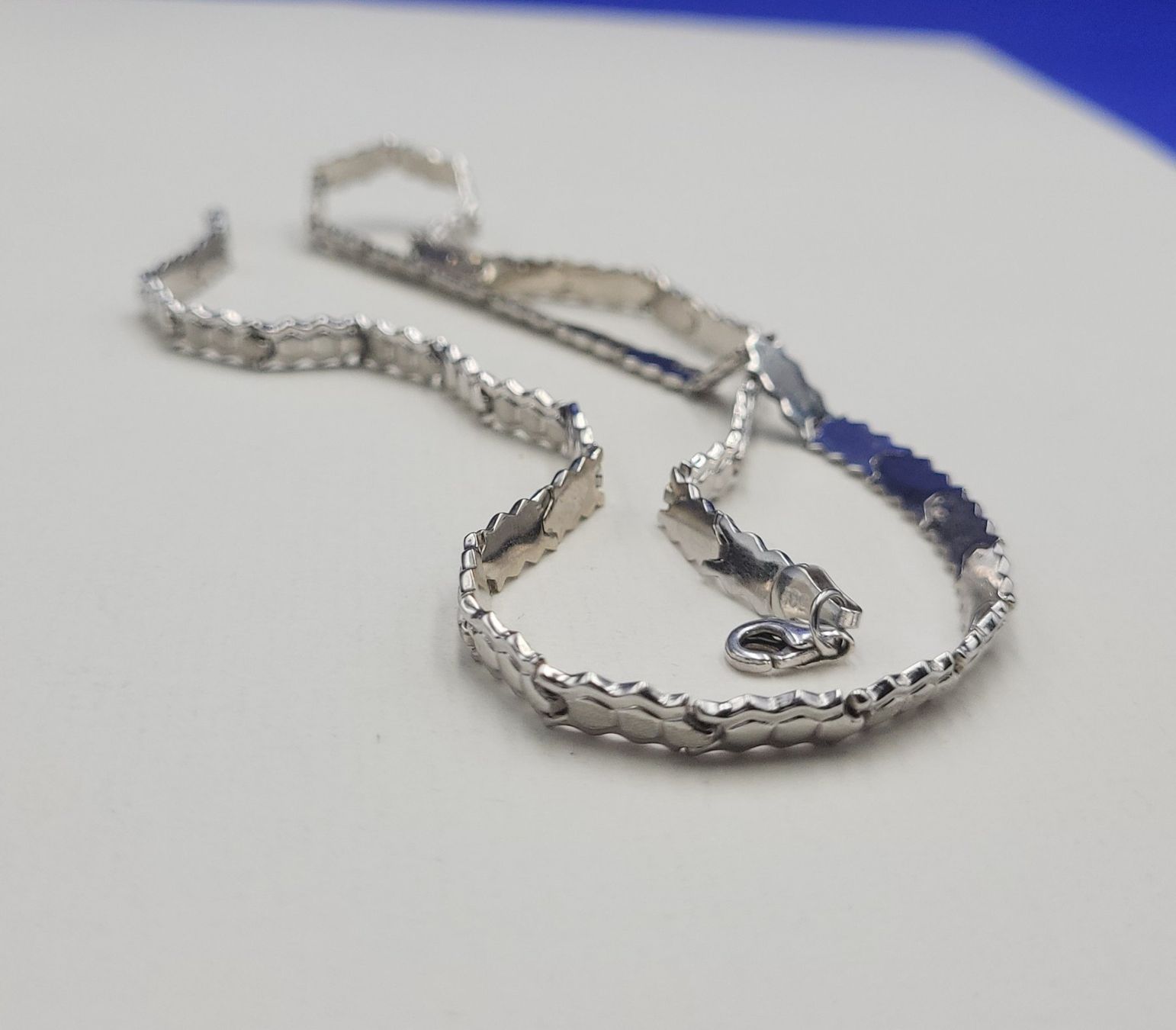 Ketten: 14 Karat 585 Weiss Gold Collier – Gebraucht aus Wald ZH von Aniade 2