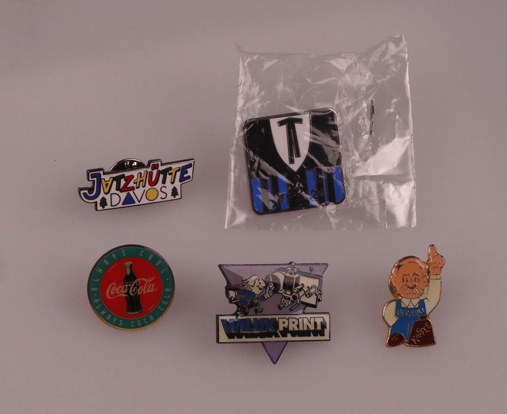 Placchette & Badge: Pins-Konvolut – Usato da Volketswil venduto da brockipfannenstil 7