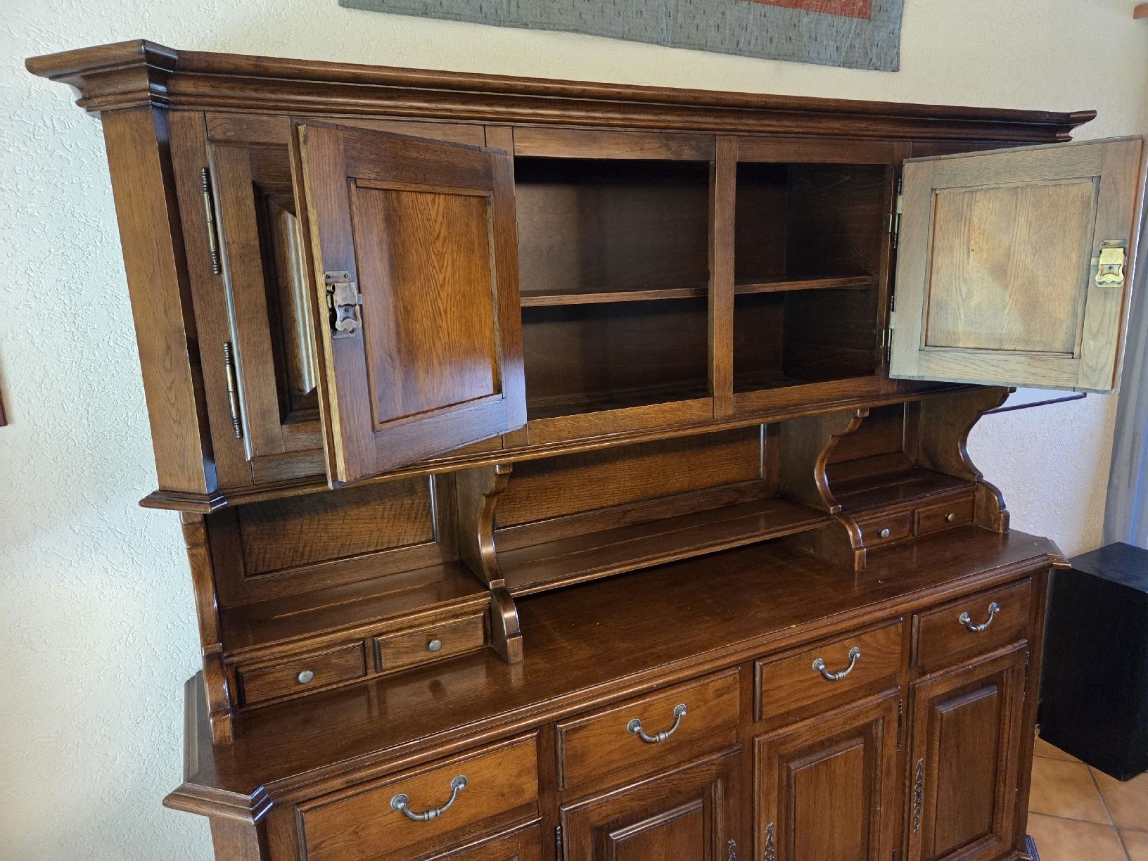 Credenze: Buffet vaisselier en bois massif, style rustique – Usato da Chalais venduto da pap_l2py 4