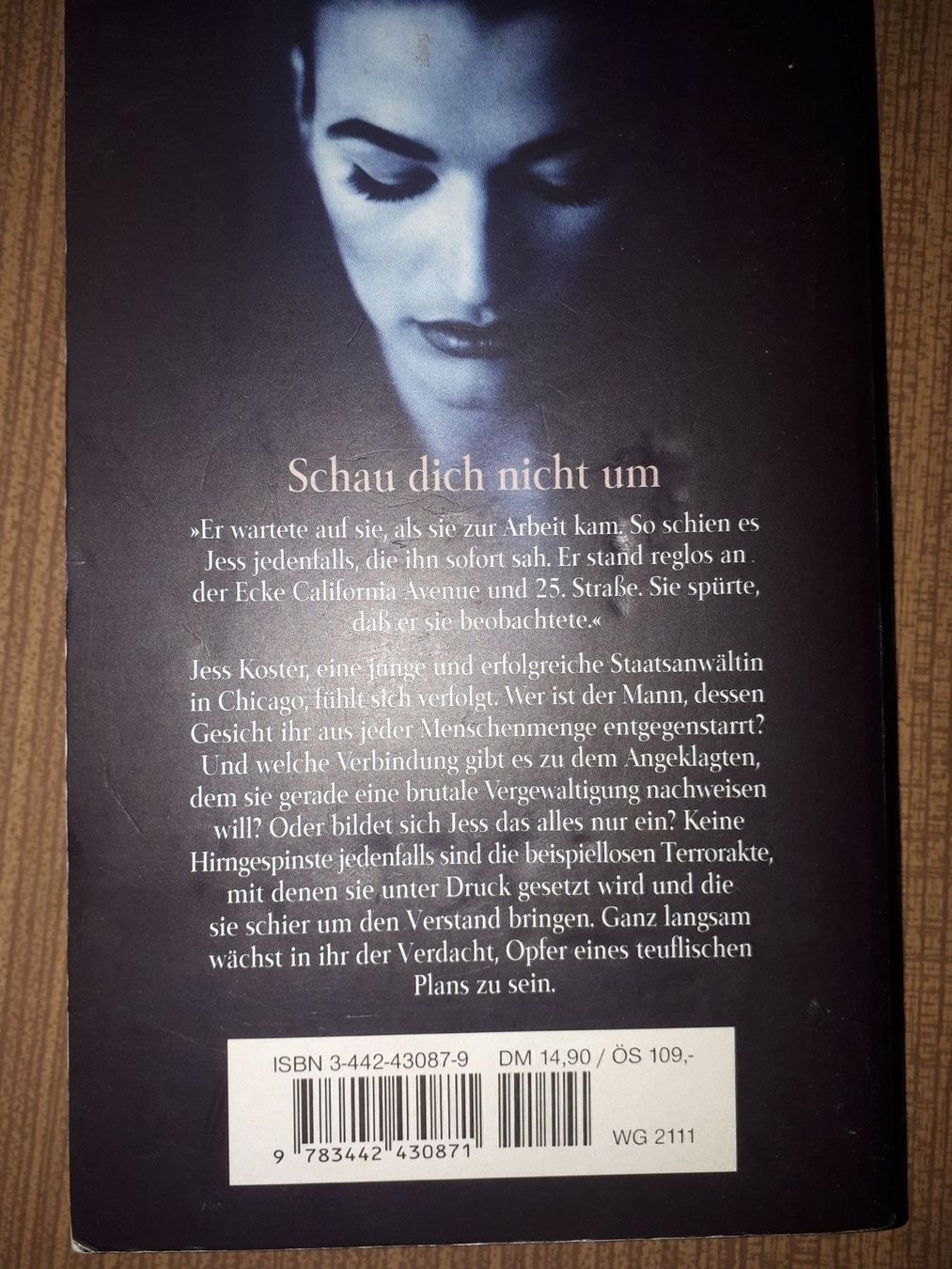Bücher: Joy Fielding Schau dich nicht um – Gebraucht aus Basel von Alacant 1