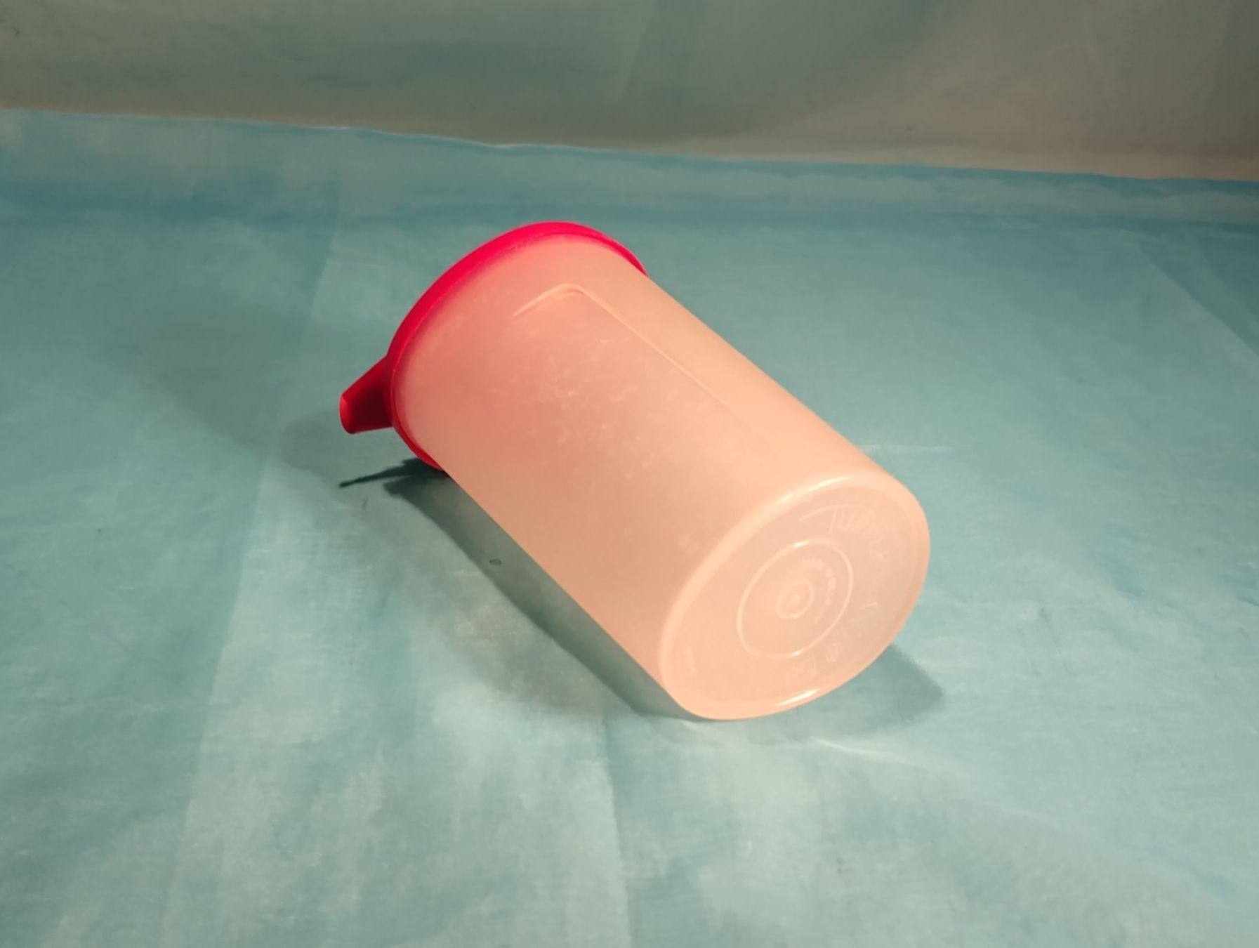 Tupperware Contenitori & Simili: Tupperware Behälter mit Ausguss – Usato da Bellach venduto da JingleCherry 2