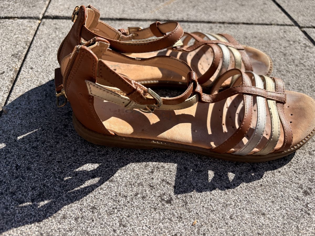 Geox Scarpe per ragazze: Geox Sandalen – Usato da Zürich venduto da del_9vlj 2