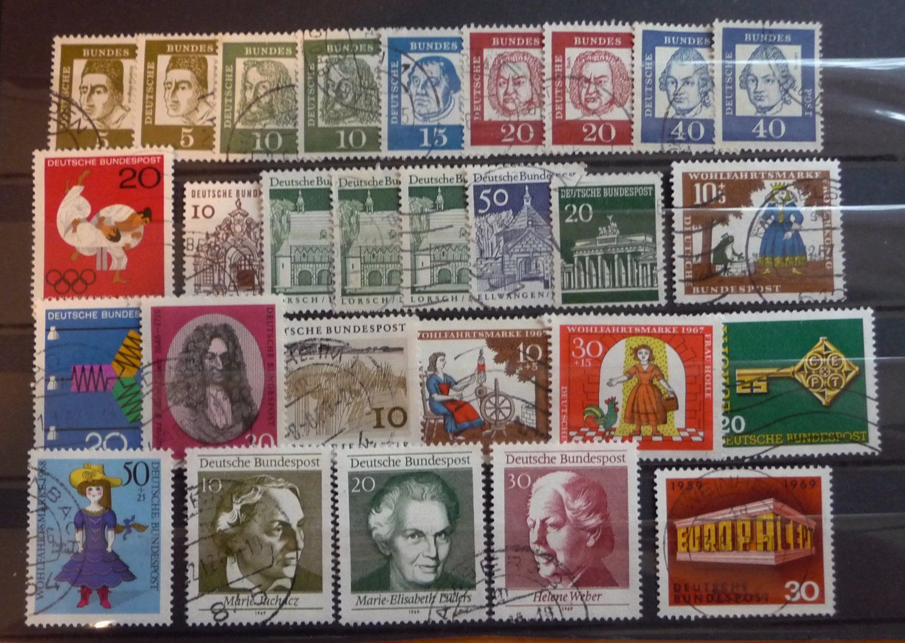 Tutti i francobolli: 1961-9 BRD gestempelt – Usato da Horgen venduto da FIR-2008