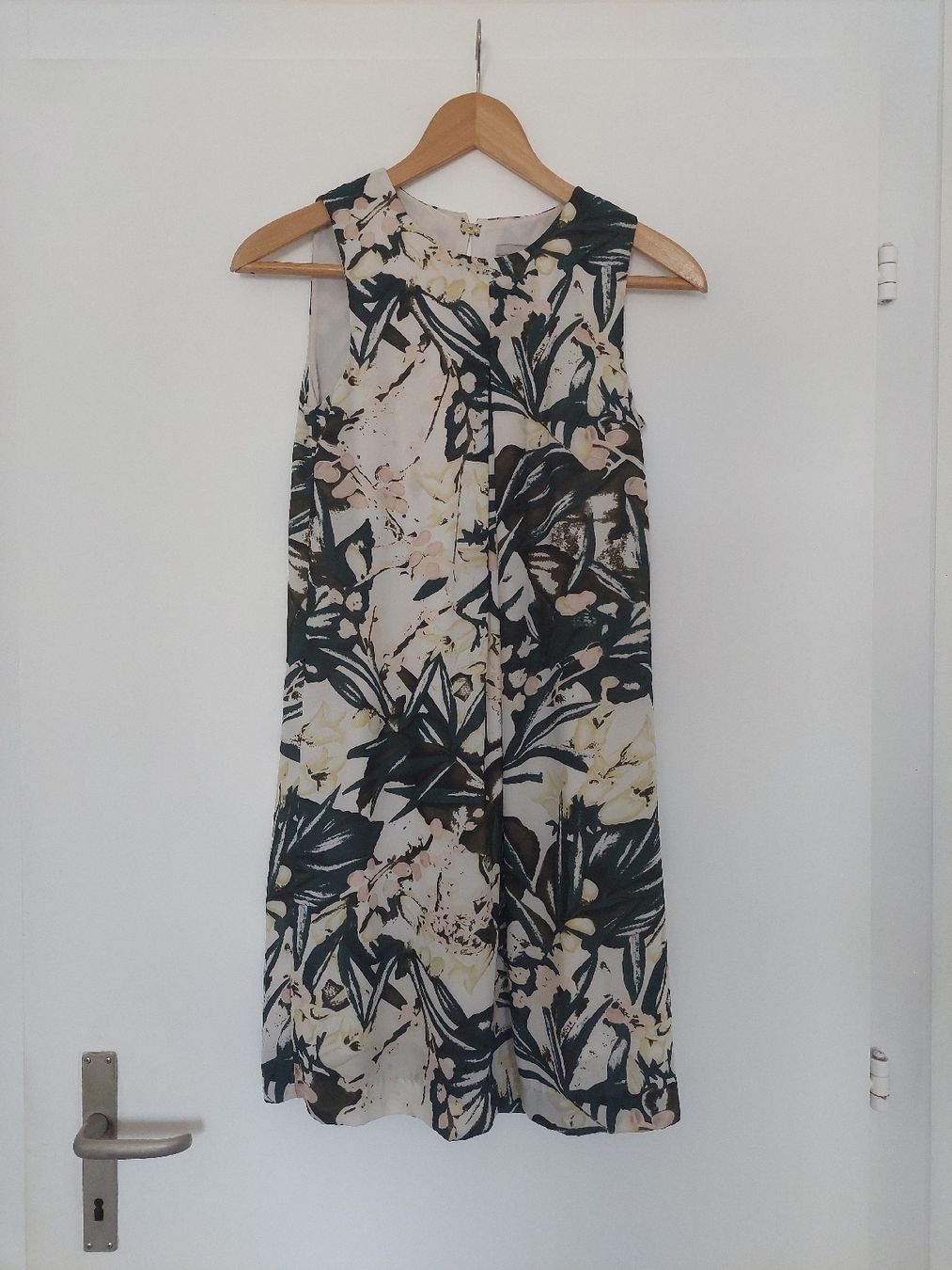 H&M Vestiti: Elegantes Kleid Blumenmuster Grösse 34 H&M – Usato da Zürich venduto da Taxista