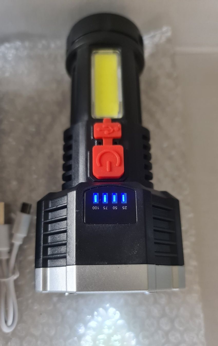 Lampade: Wiederaufladbare LED Taschenlampen – Nuovo e nell'imballaggio originale da Uerkheim venduto da Kaufoption 7
