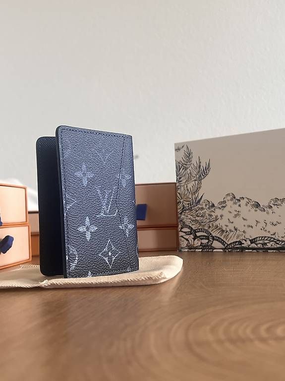 Louis Vuitton Portafogli: Louis Vuitton Pocket Organizer MNG – Nuovo (secondo la descrizione) da St. Gallen venduto da nightrider96 2