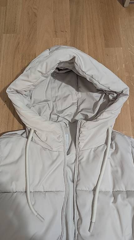 Giacche: Winterjacke gr 38 – Usato da Root venduto da vin_wr2l 2