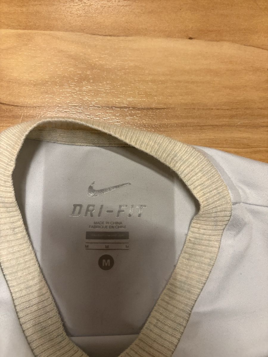 Nike Maglioni & Felpe: Nike Roger Federer Pullover, Grösse M, Top Zustand! Selten!! – Nuovo (secondo la descrizione) da Freienstein venduto da Golfbueb 2