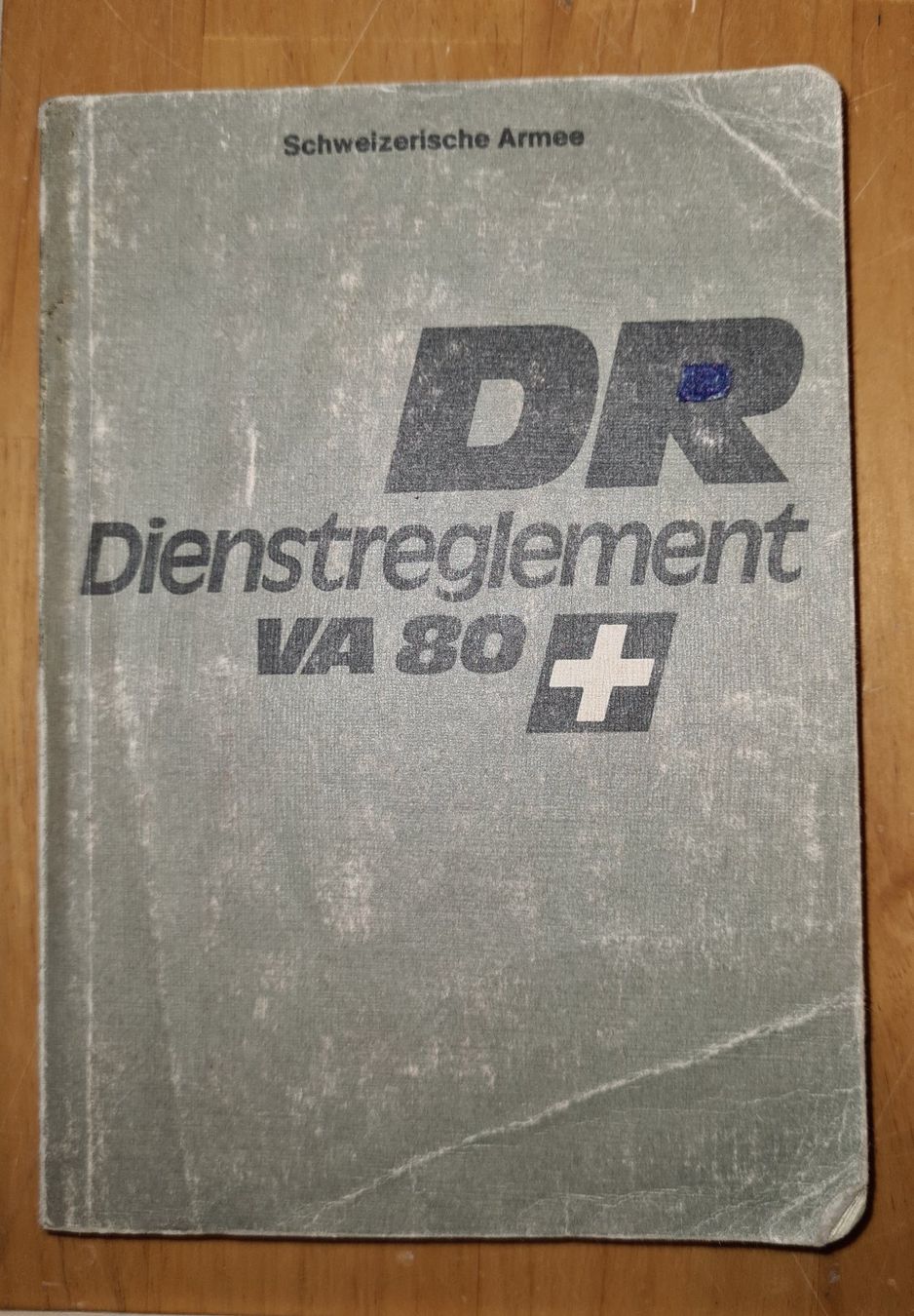 Libri: Schweizer Armee > Verschiedene Reglemente / Büchli im Set. – Usato da Obermumpf venduto da oiskypoisky 3
