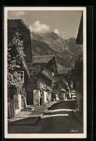 Brienz, Holzhäuser an der Dorfstrasse