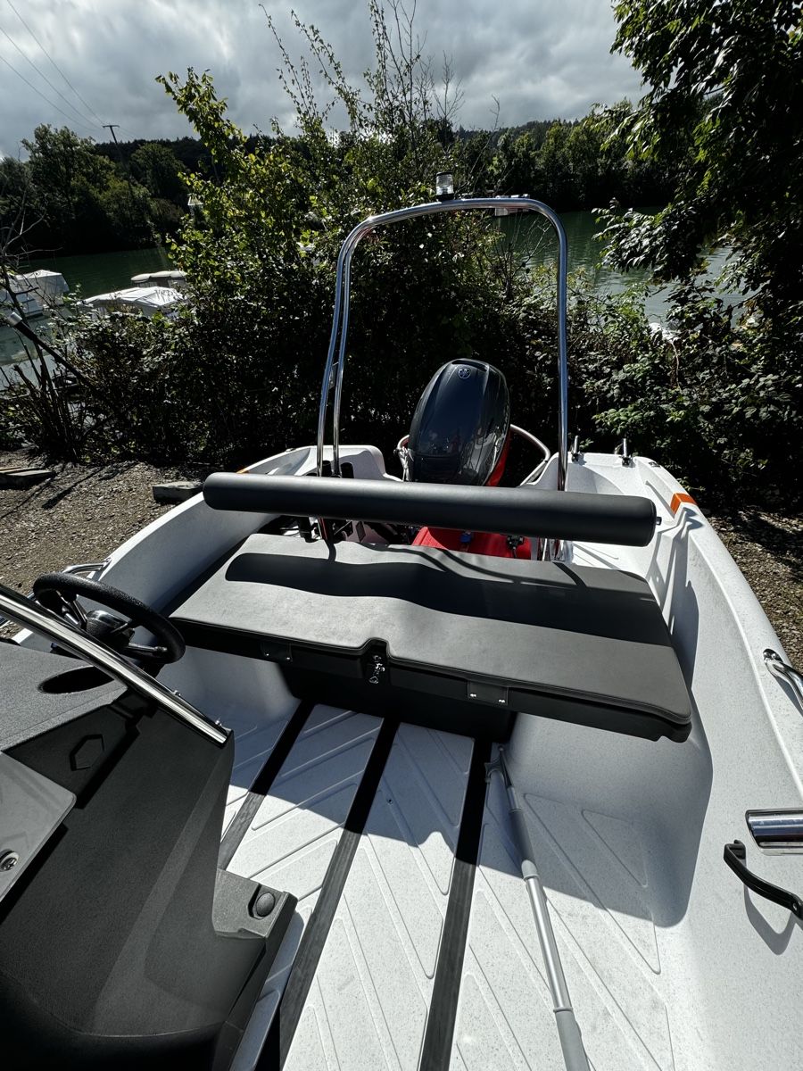 Barche: Motorboot Pioner neuwertig mit Trailer – Usato da Solothurn venduto da Eduka72 3