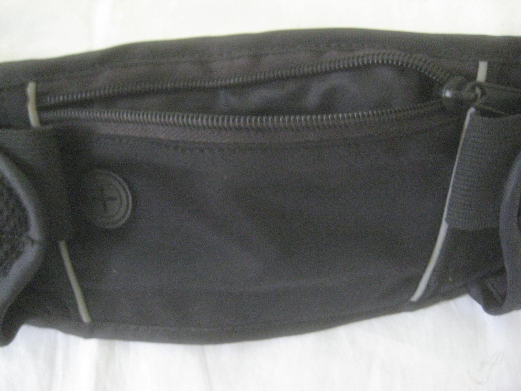 Borse: BAUCH TASCHE ZUM JOKEN – Usato da Uster venduto da flocke1 2